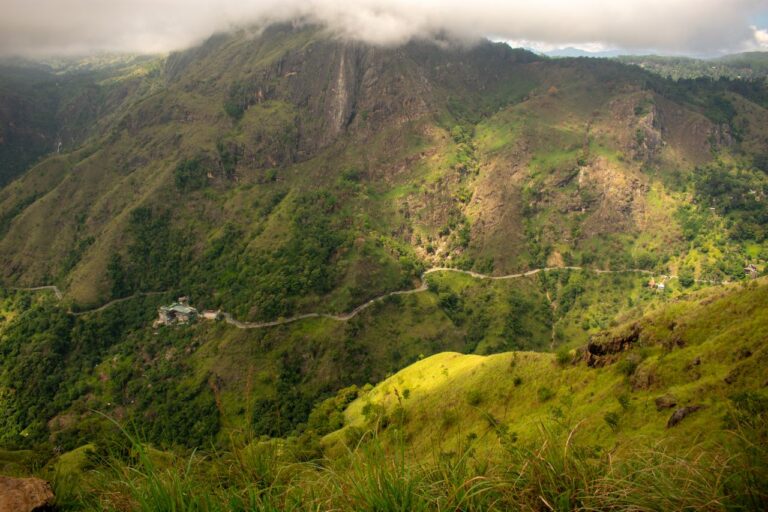 Hiking trail to Little Adam's Peak Ella
